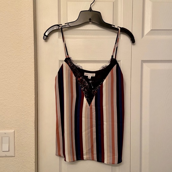 Socialite lace neckline Cami- women’s Extra Small - Picture 2 of 6